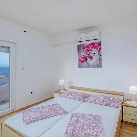 2 Bedroom Cozy In 1